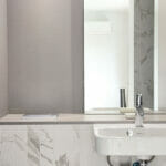 Modern bathroom in Caesarstone 4003 Sleek Concrete | 3178
